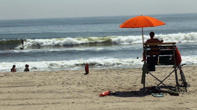 Robôs que salvam vidas no mar fazem testes em Lisboa (Observador)