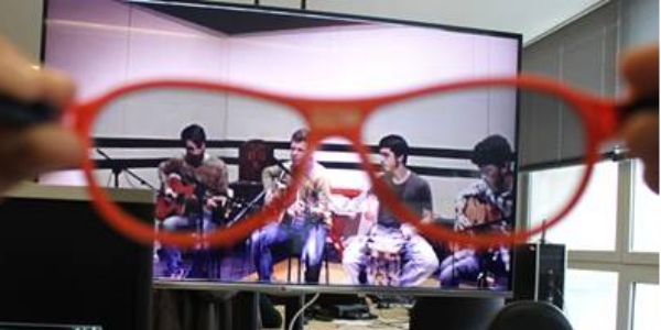 Assistir a um concerto gravado ao vivo em 3D e escolher a perspetiva que mais interessa a cada instante (Local)